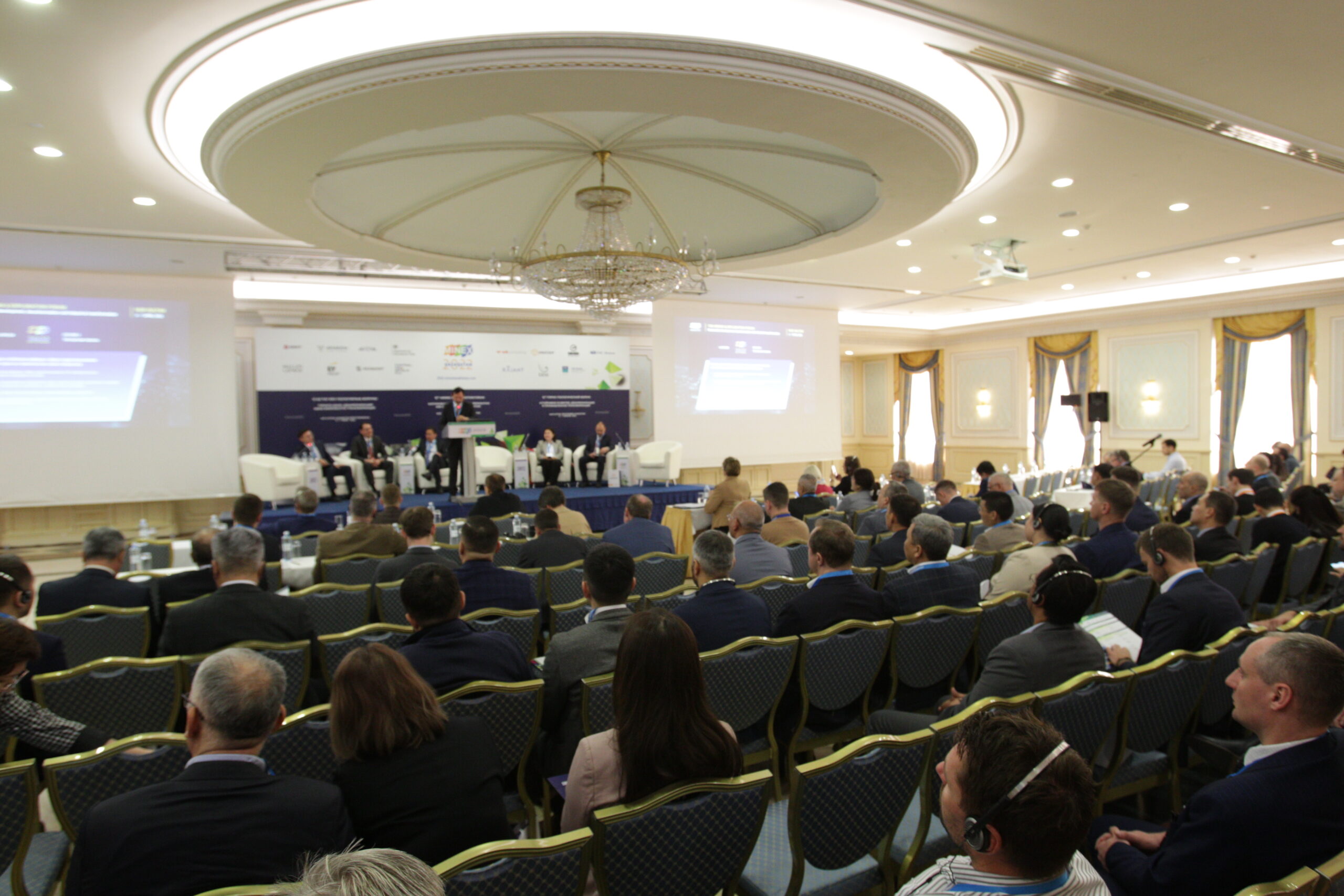 В Нур-Султане завершился первый день 12-го международного  горно-геологического форума МАЙНЕКС Казахстан 2022